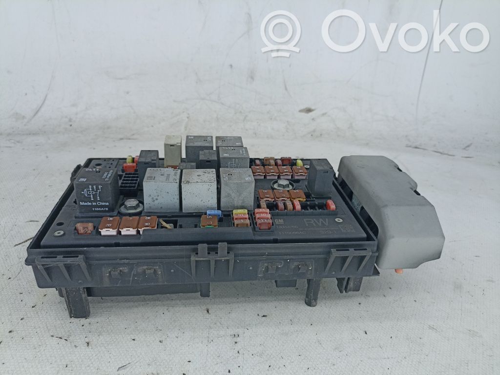 Opel Astra J Unidad de control SAM 