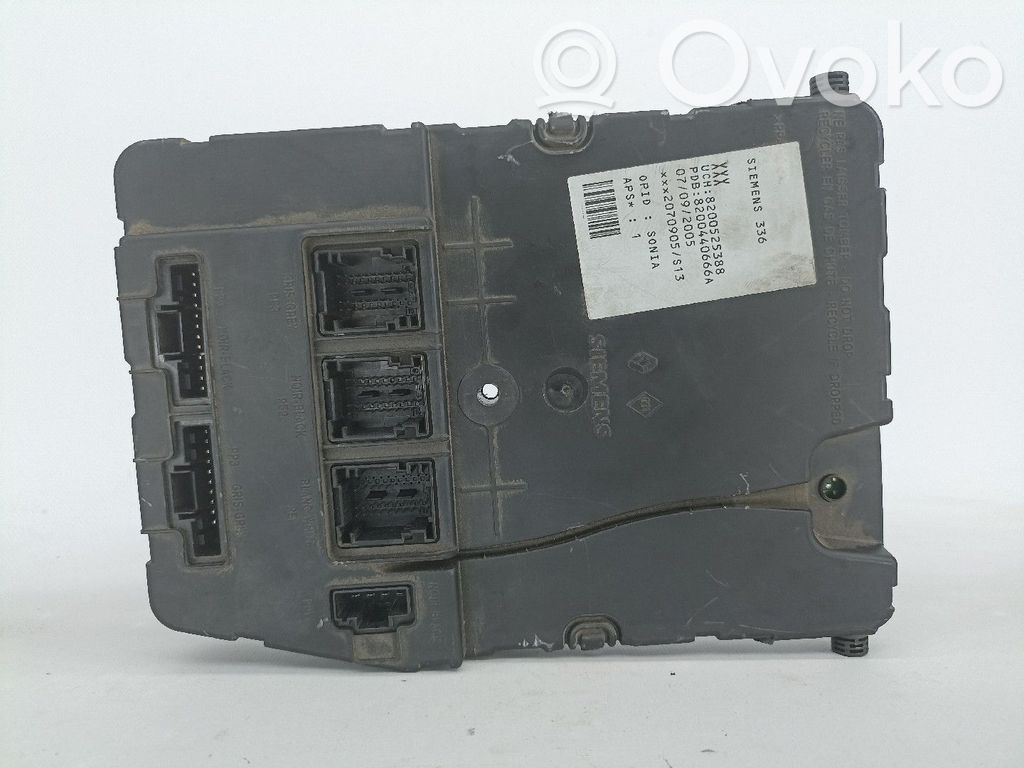 Unidad de control/módulo del motor   8200525388,S118400340D