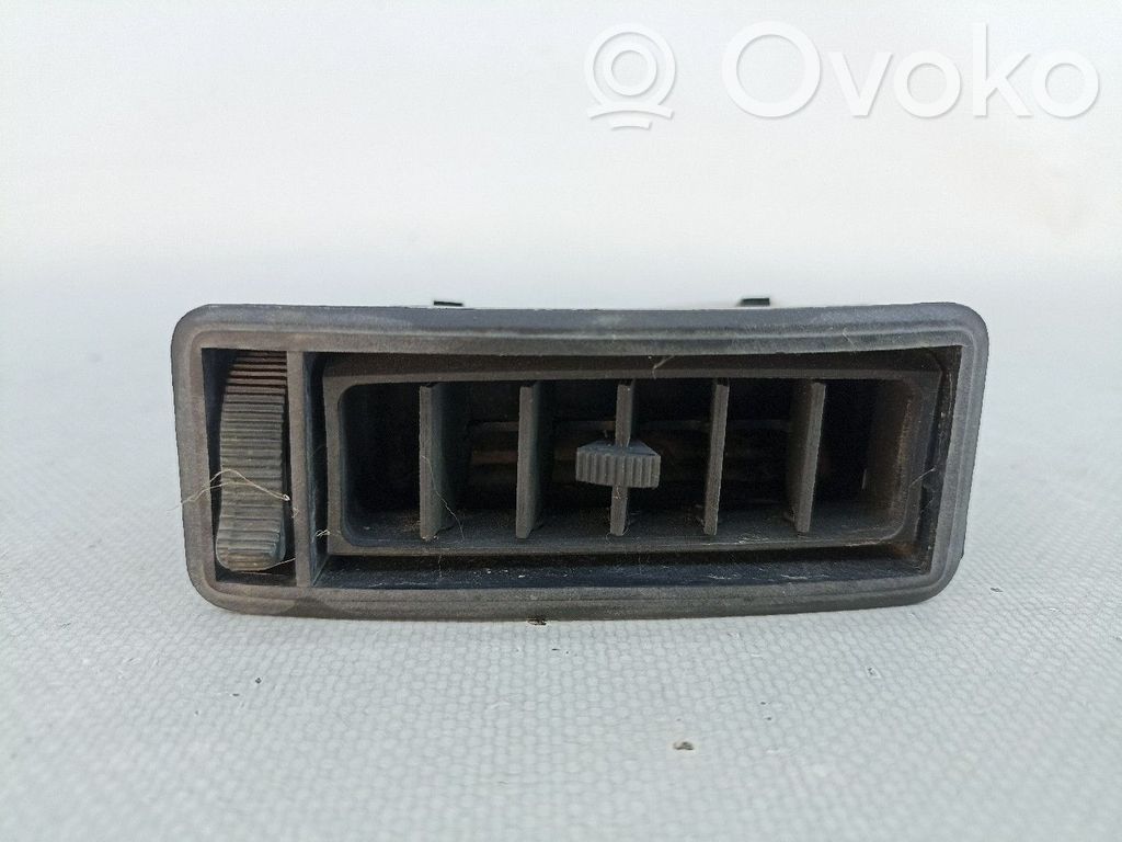 Rejilla de ventilación central del panel   FRENTEDIREITO,77FB018B08AA,DIREITO