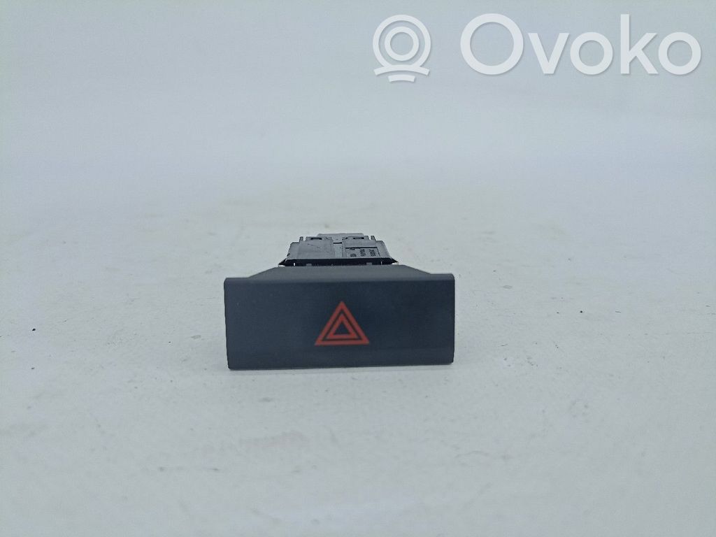 Seat Leon (5F) Interruttore luci di emergenza