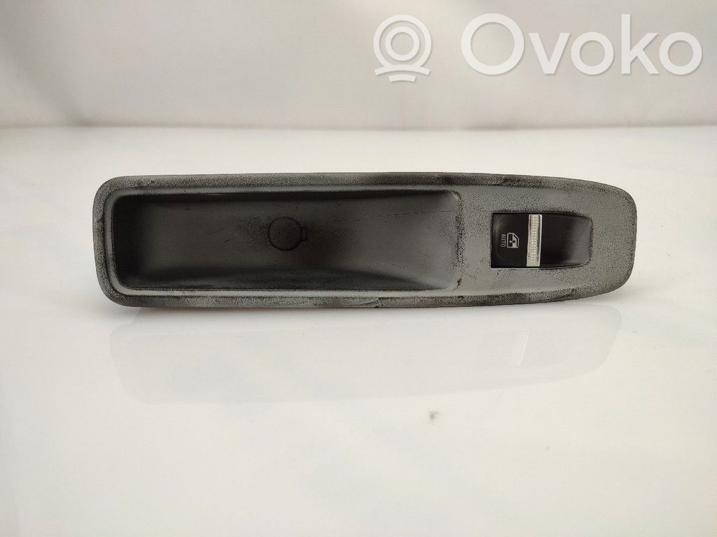 Renault Arkana Electric window control switch 
