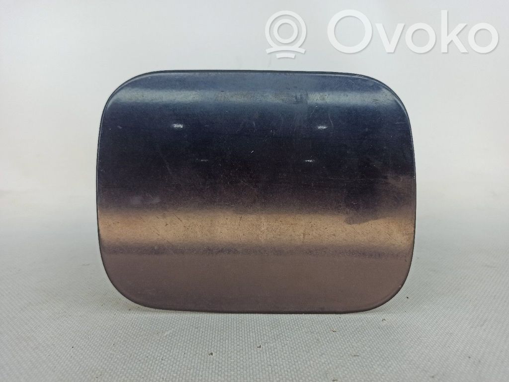Polttoainesäiliön korkki   8D5809905,8D0010138J