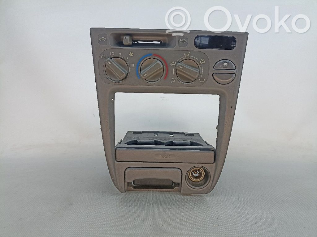 Toyota Corolla E110 Centralina del climatizzatore 