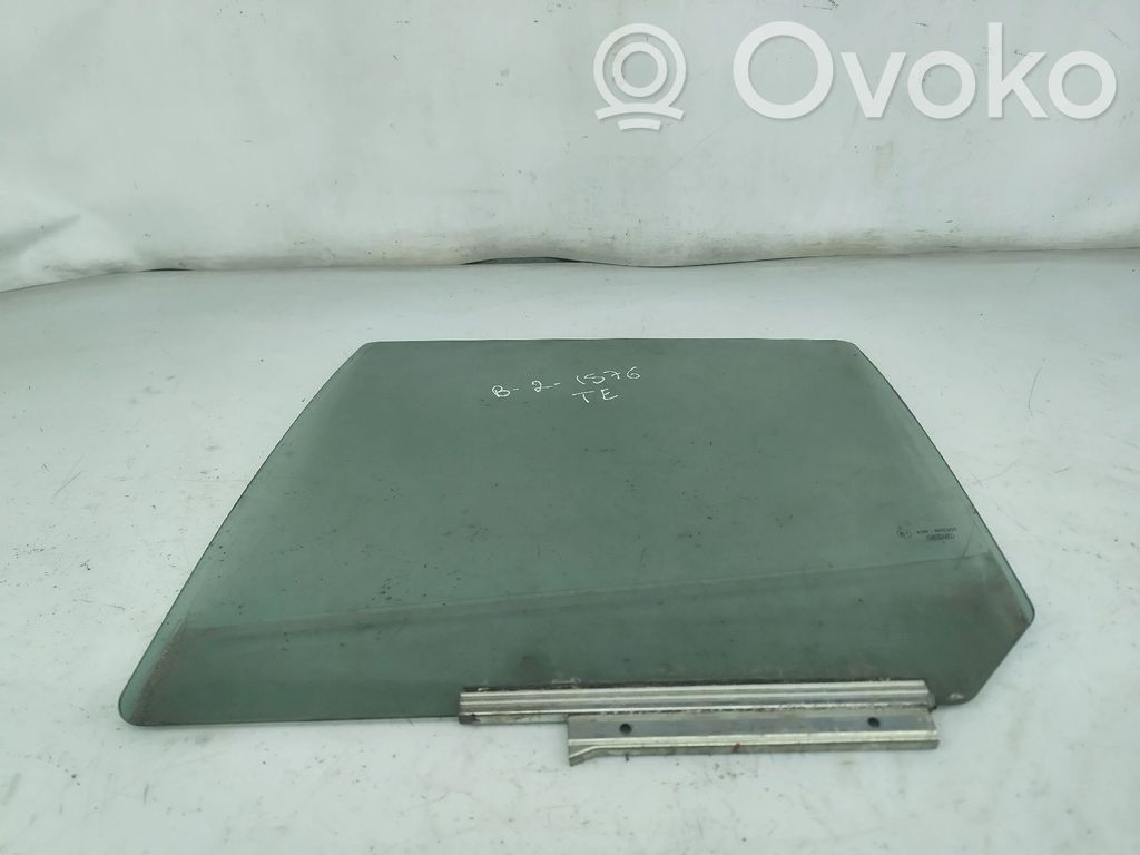 Opel Agila B Luna de la puerta trasera 