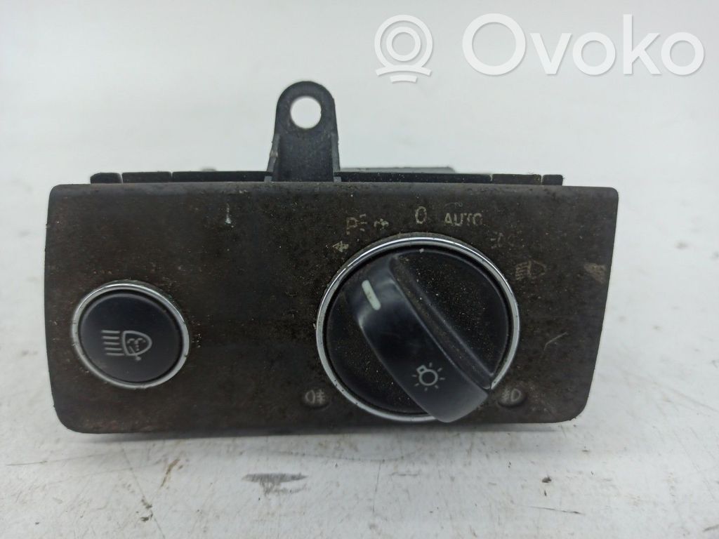 Mercedes-Benz E W211 Valokatkaisija 