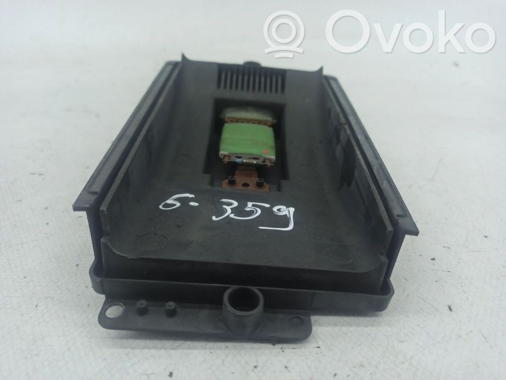 Volkswagen Golf IV Relais de commande ventilateur chauffage