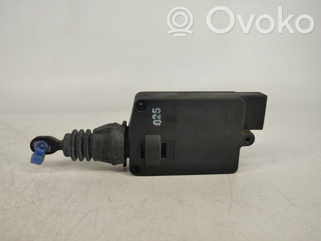 Loading door lock