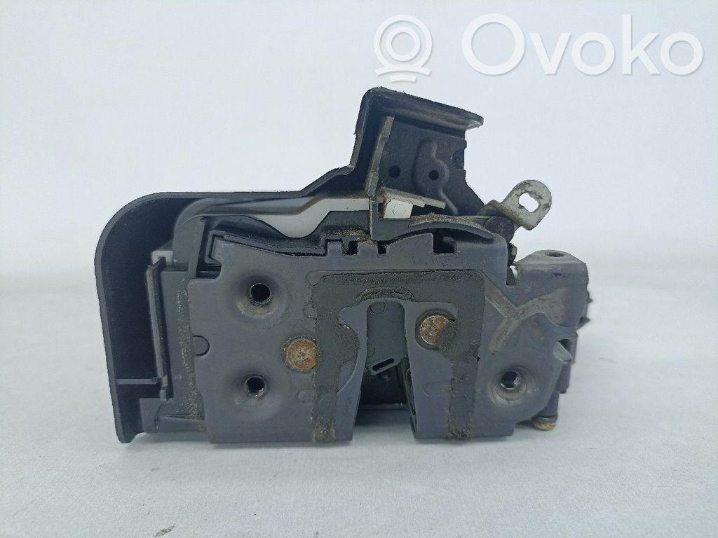Serrure de porte avant   24000010013,3M5AR21812A