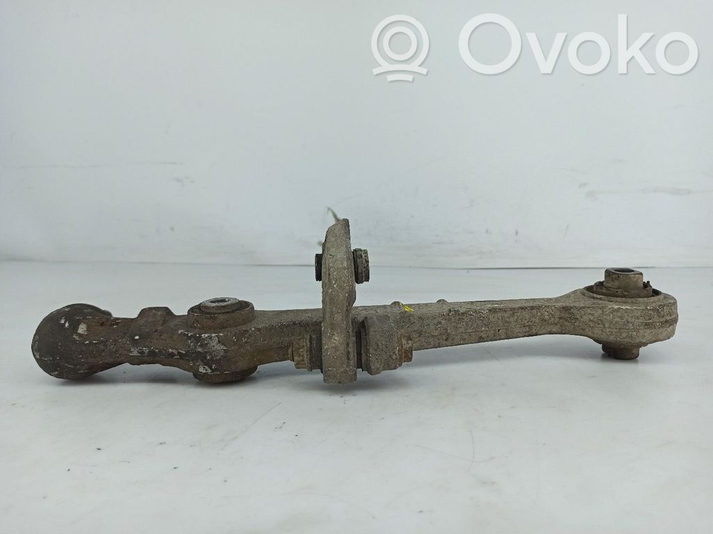 Brazo de suspensión delantero   4D0407155P