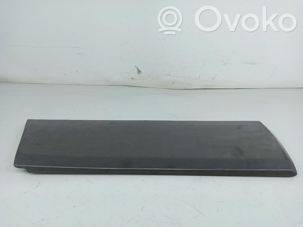 Mercedes-Benz 190 W201 Rivestimento della portiera anteriore (modanatura)