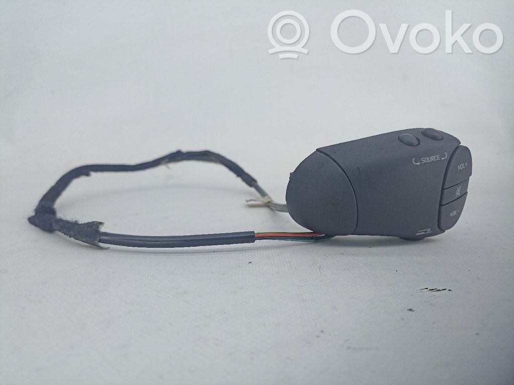 Renault Clio II Sound control switch 