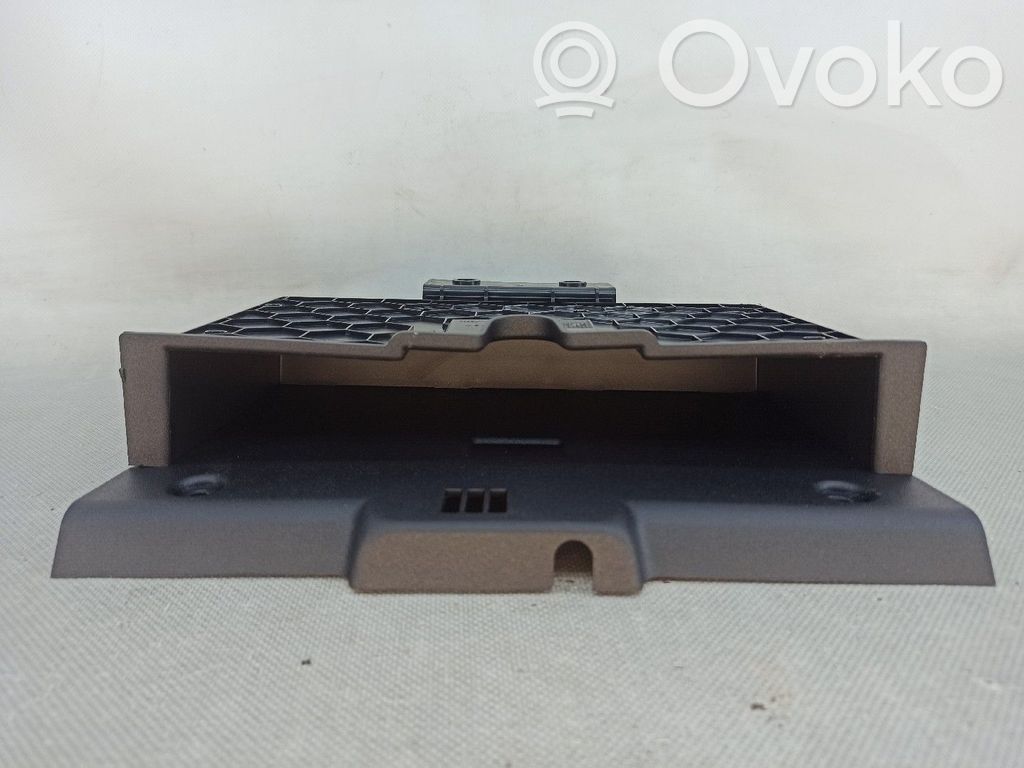 Cenicero del coche   L1TBS060C20A