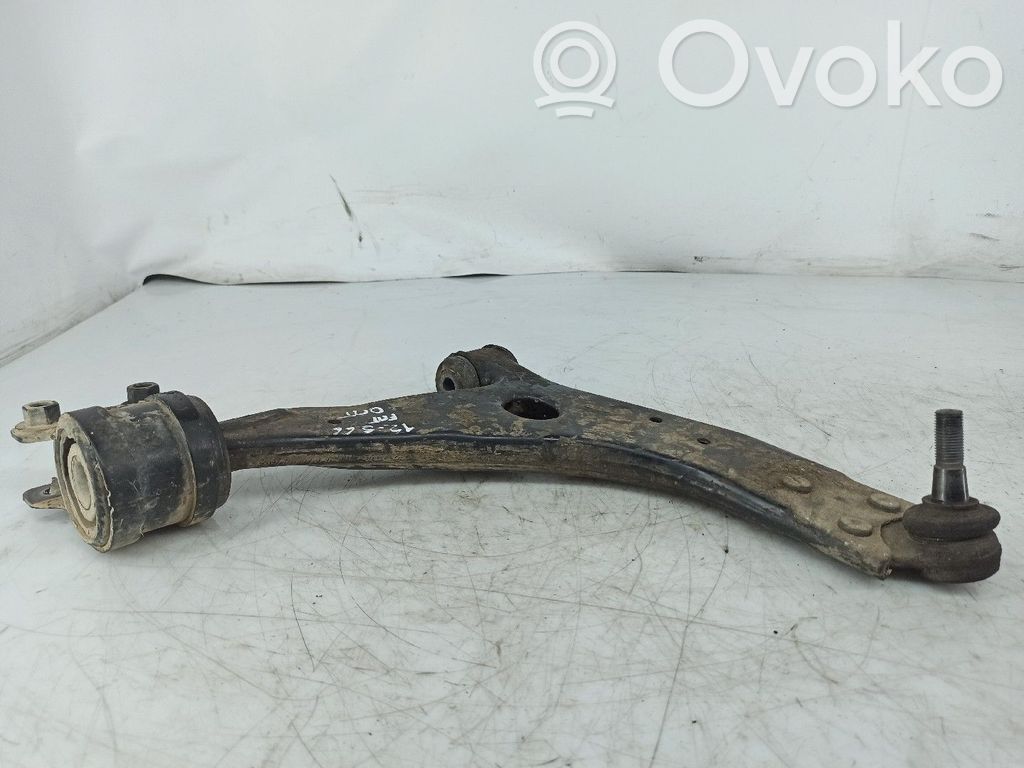 Ford Focus Basculă față 