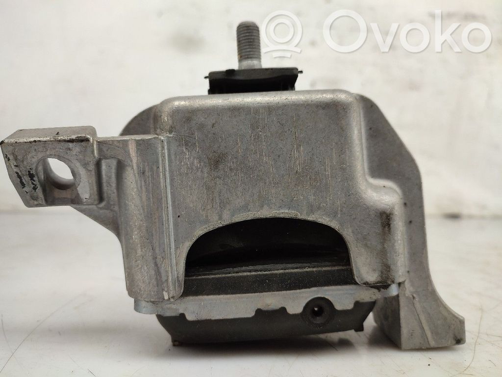 Engine mount bracket   6772038,68623513