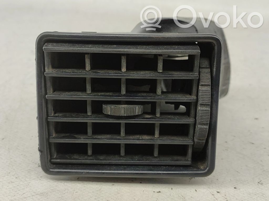Renault Trafic I Centrālais gaisa ventilācijas režģis 