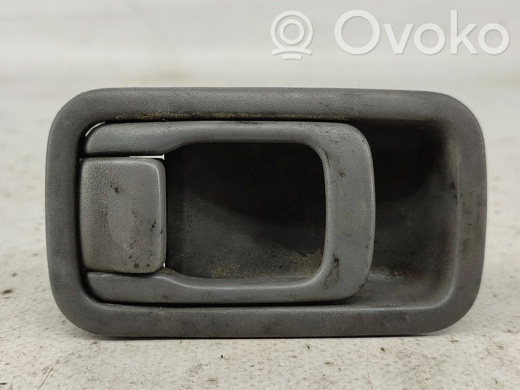 Manecilla interna puerta delantera