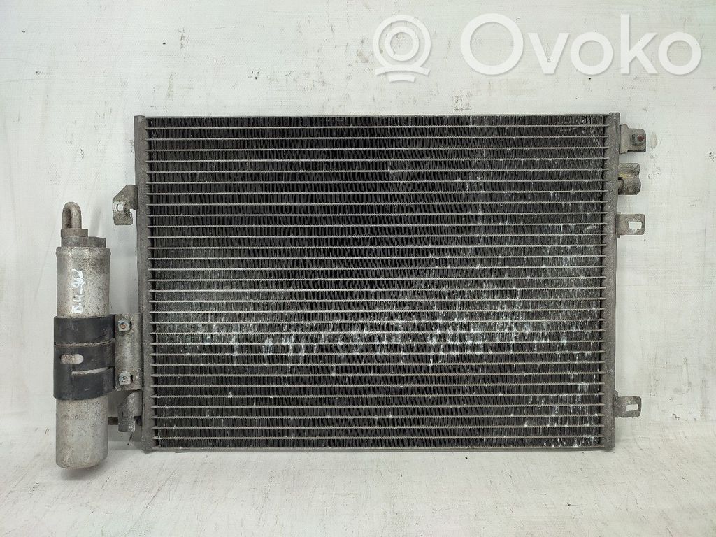 Renault Clio III Radiator răcire A/C (condensor) 