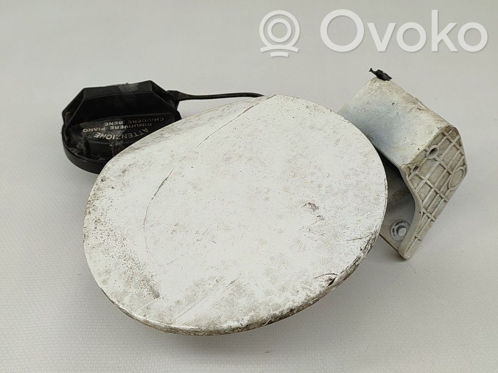 Polttoainesäiliön korkki   69510G6000