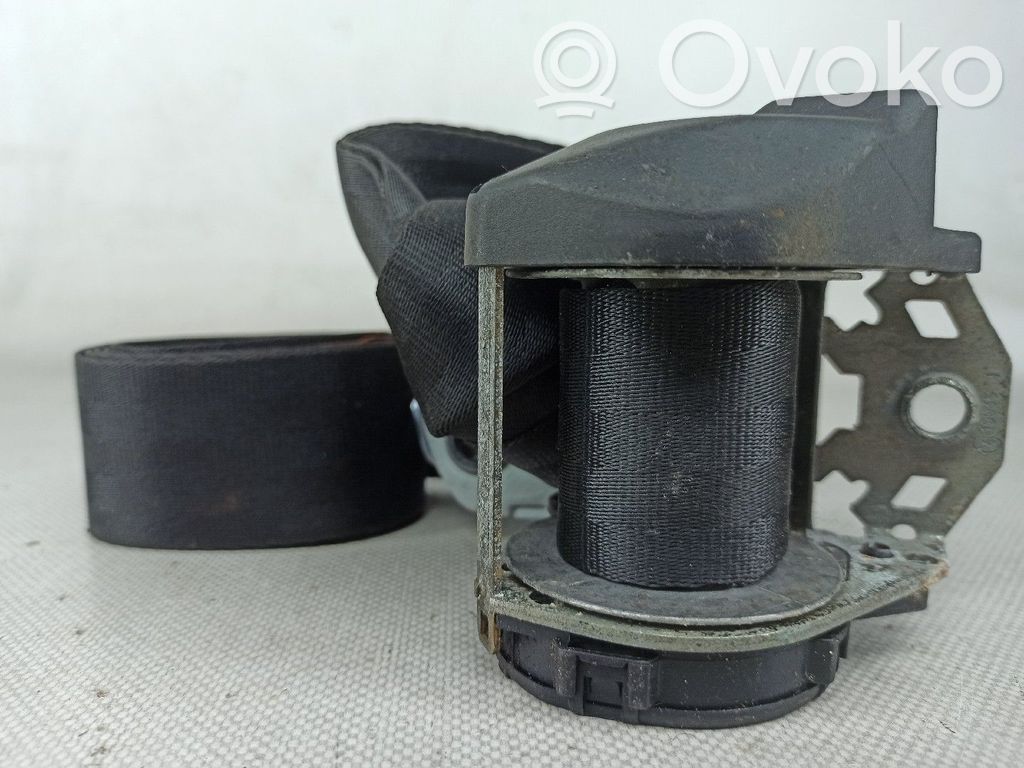 Volkswagen Polo II 86C 2F Cinturón trasero