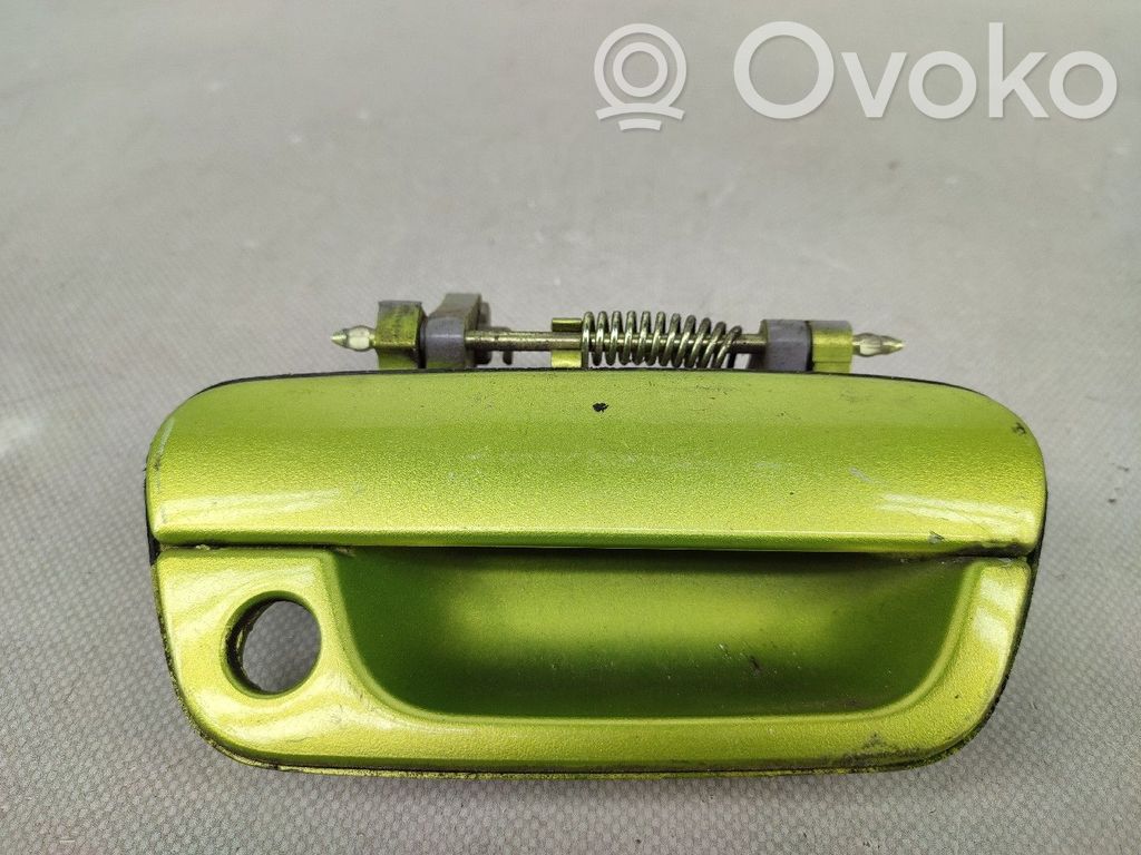 Manecilla externa puerta delantera