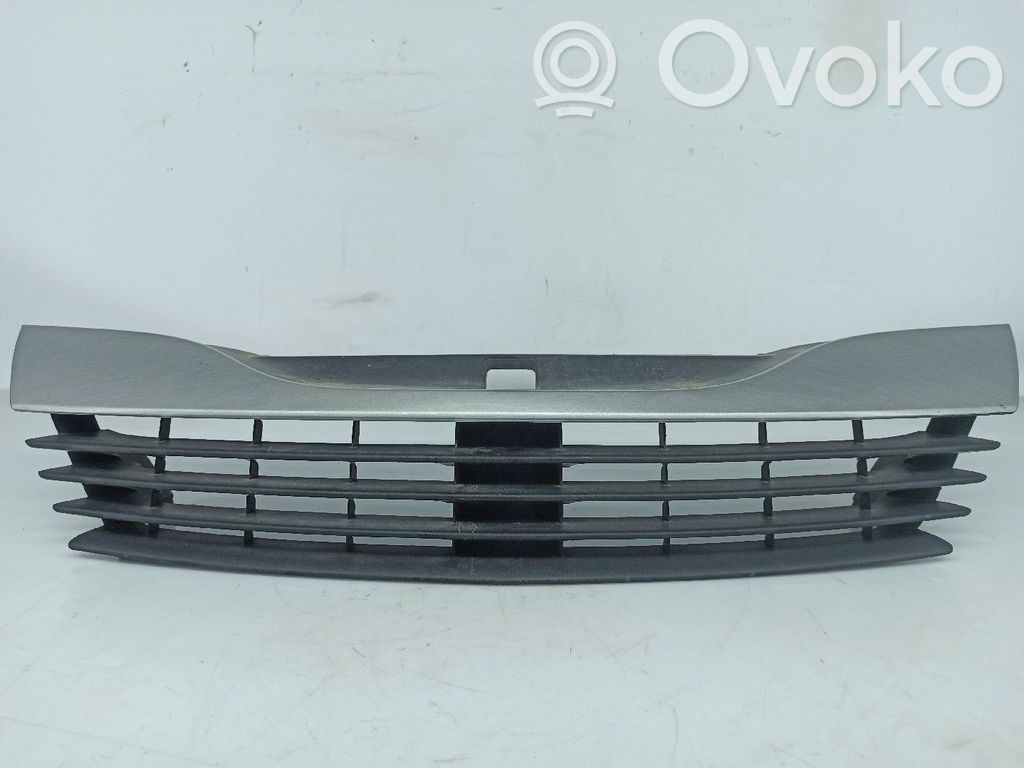 Front grill   8200390126