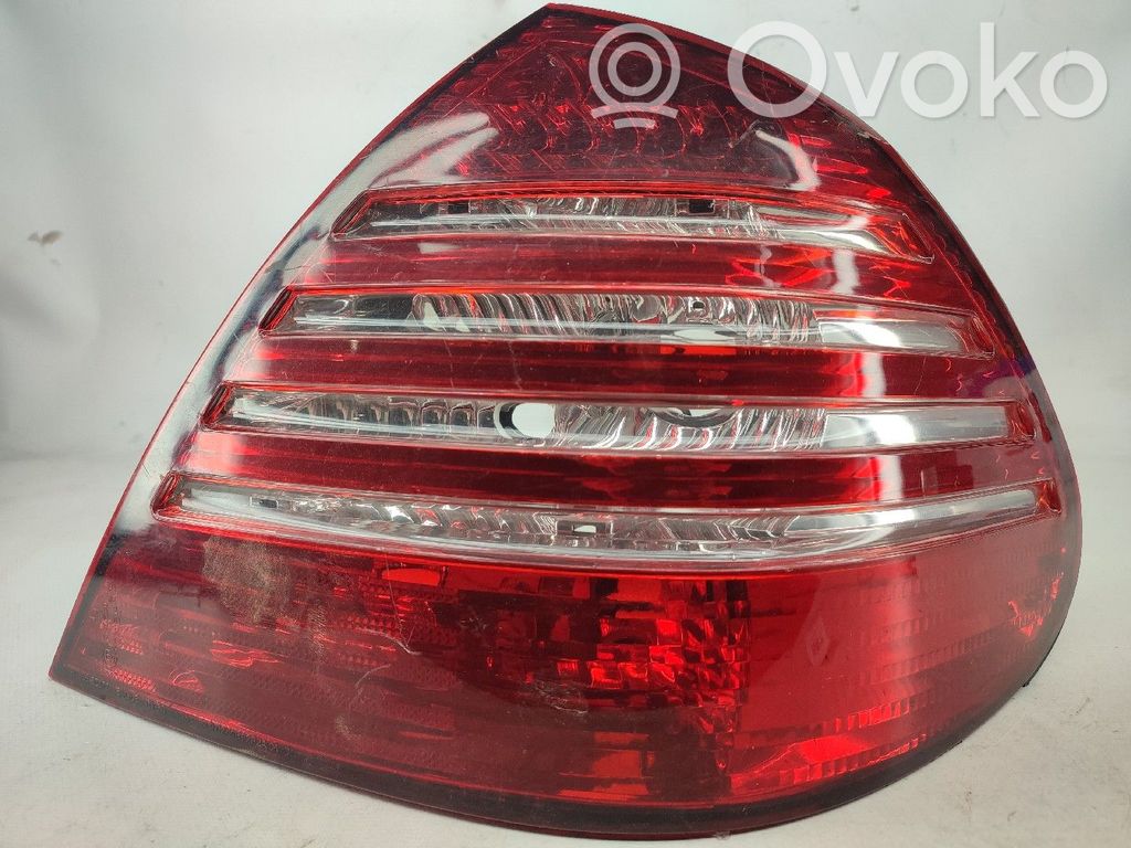 Mercedes-Benz E W211 Lampă spate în caroserie 
