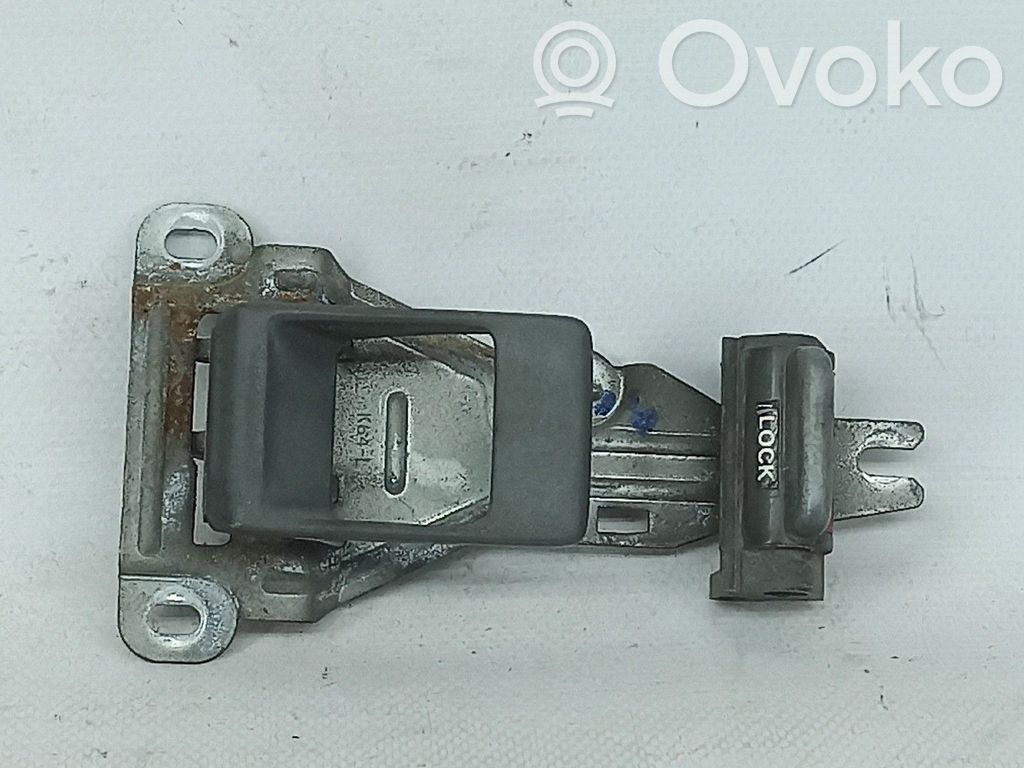 Manecilla interna puerta delantera