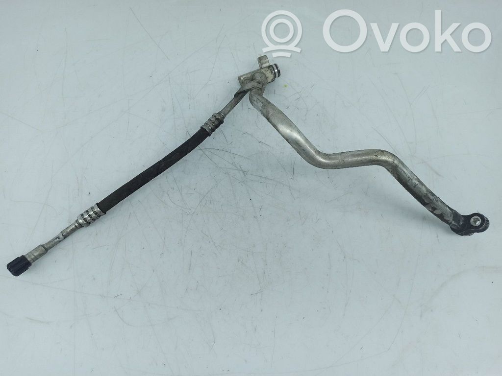 Ilmastointilaitteen putki (A/C)   9230694