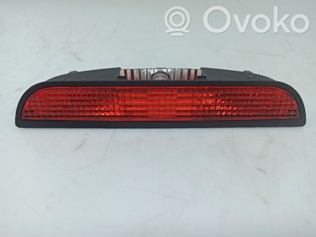 Dacia Sandero Lampă frână centrală 