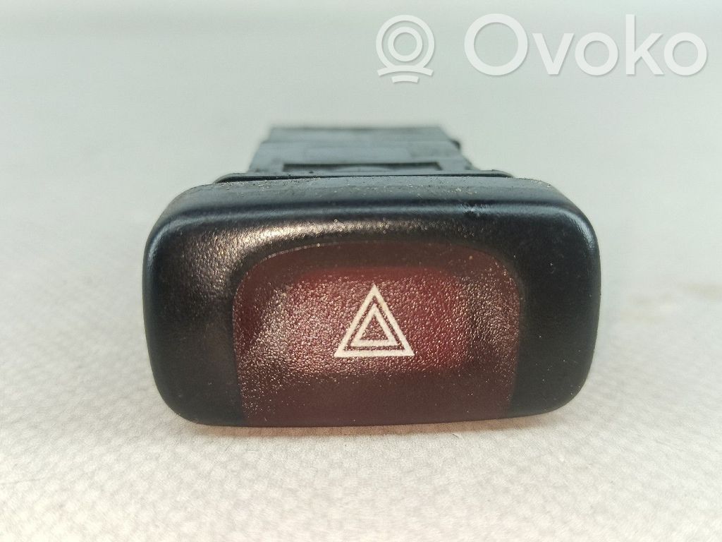 Nissan Primera Comutator lumini pericol 