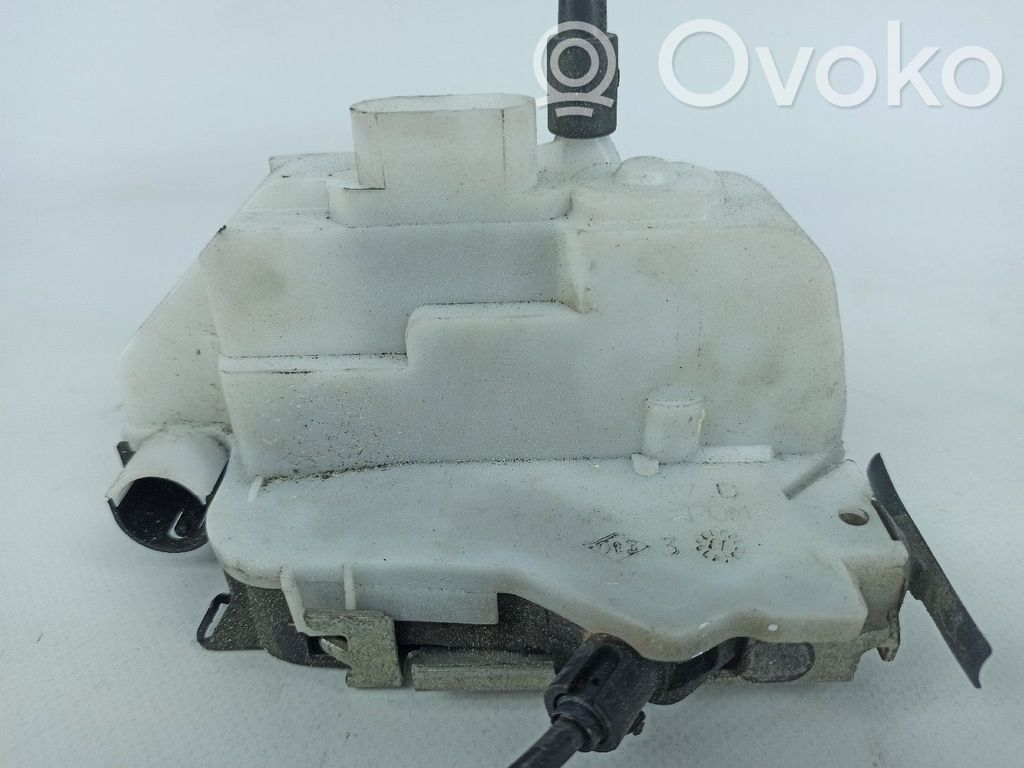 Front door lock   017973Z98