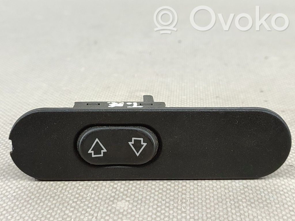 Electric window control switch   9503772