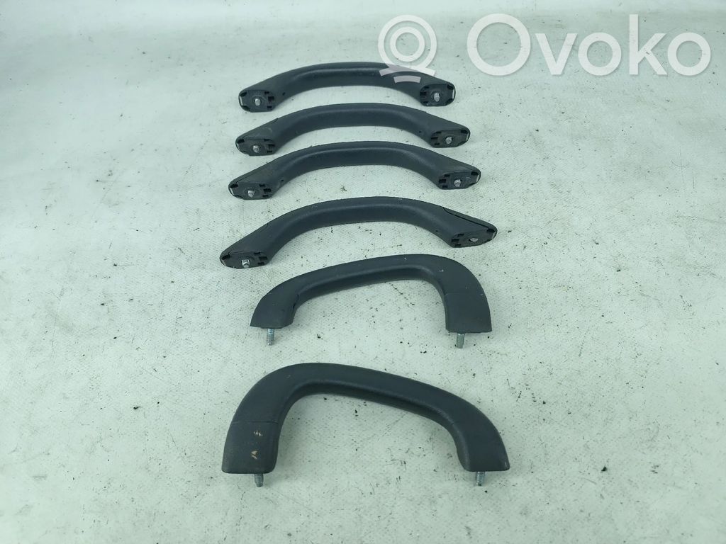 Asidero interior delantero   739409C000,739400F000,739400F010,739400F600,739400X900,739410F600,739410X900