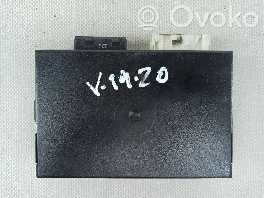 Dzinēja vadības bloks   61358368173