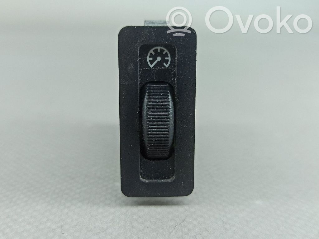 Multifunctional control switch/knob   1387457