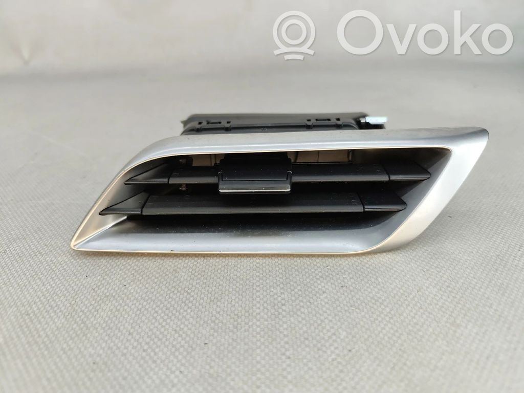 Peugeot 3008 II Centrālais gaisa ventilācijas režģis 