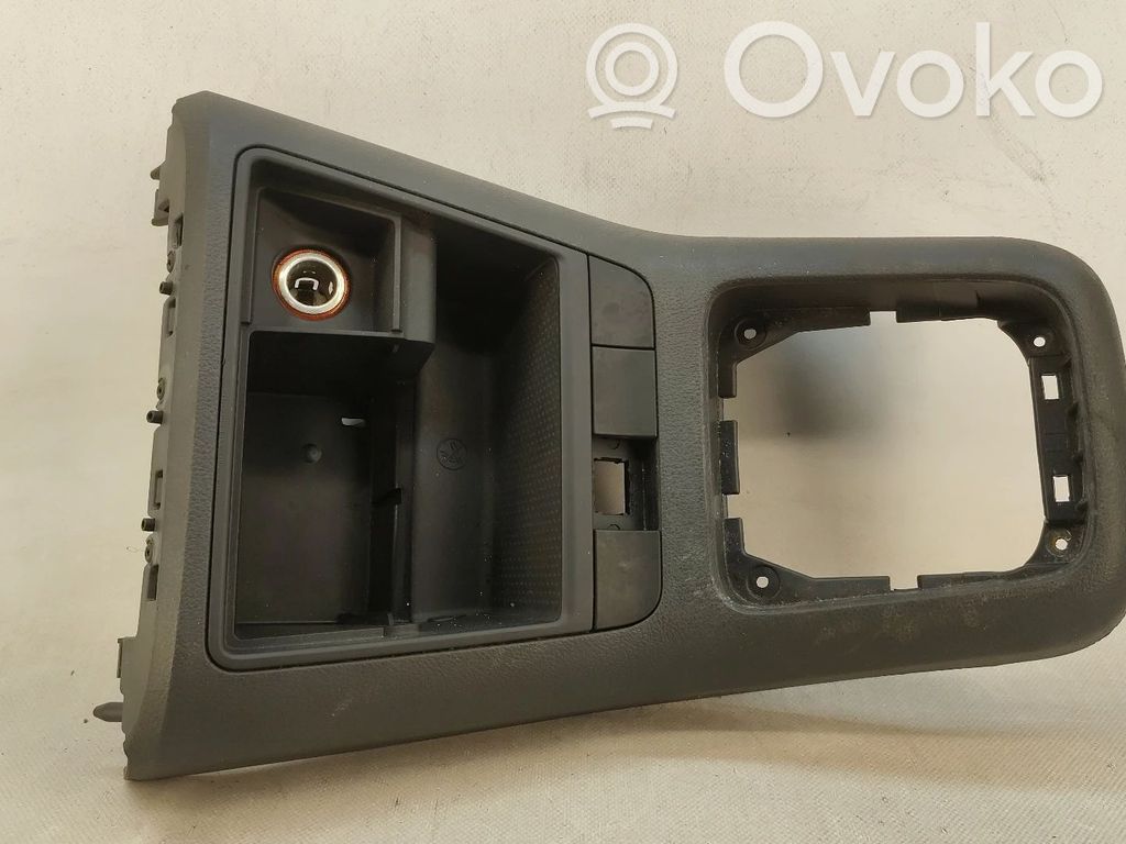 Center console   5M1857961E,5M1857307C,5M1863487,ISQUEIRO