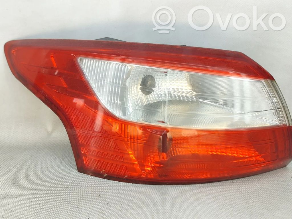 Ford Focus Takaluukun takavalot 