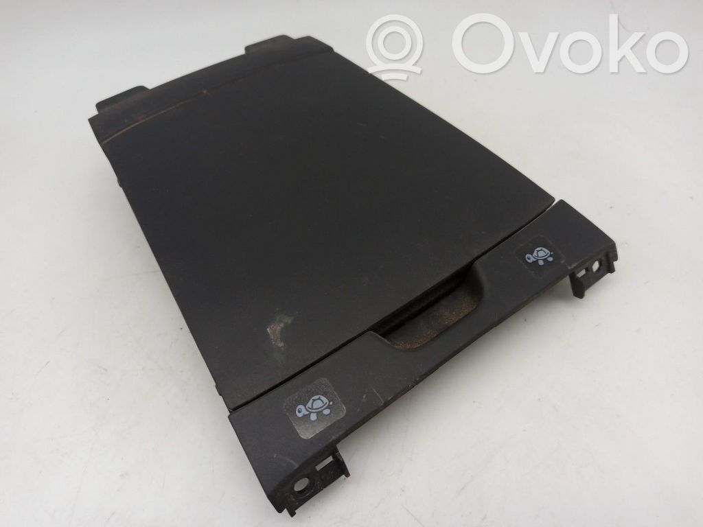Glove box   7382151K00