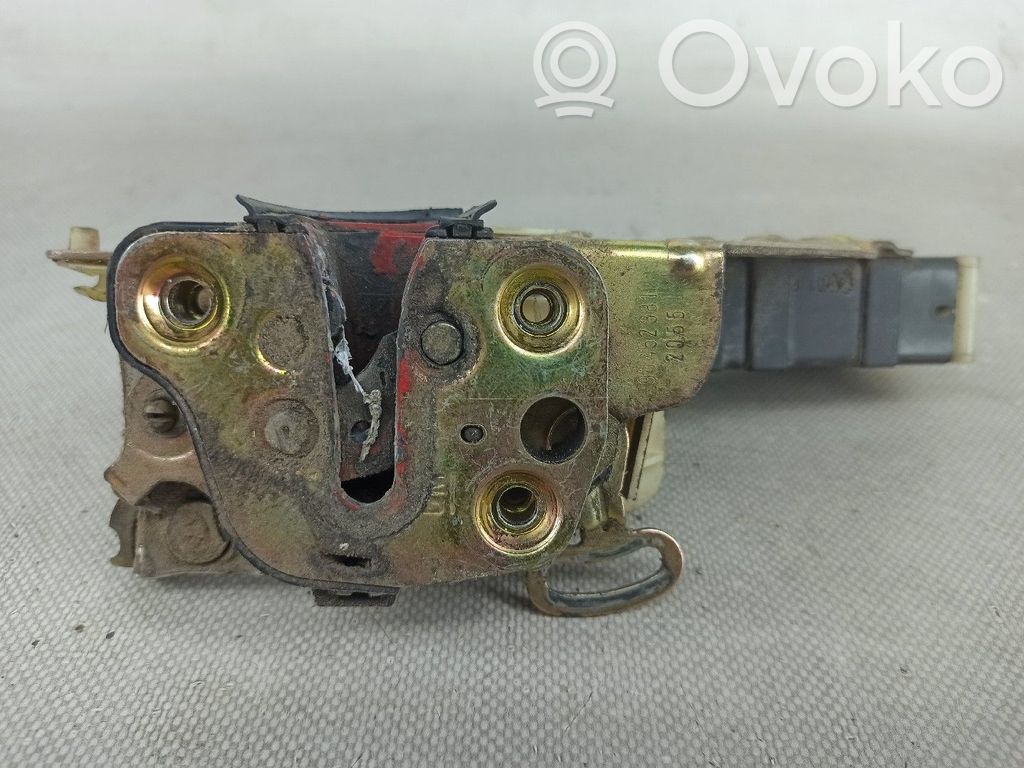 Front door lock   90452381,1101215,90449072