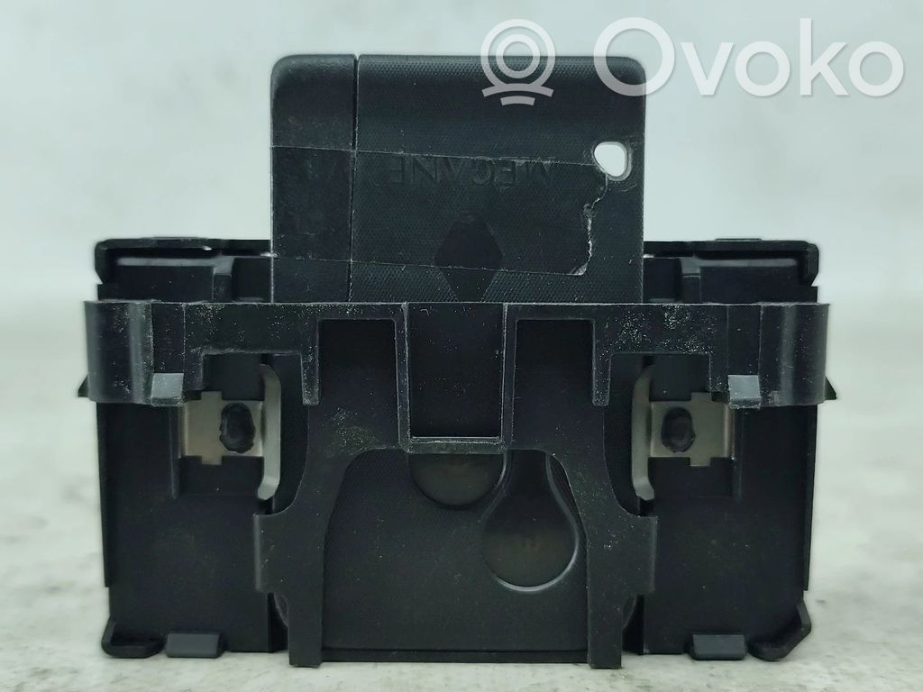 Lector de tarjeta/llave de arranque   8200125077,S118539002E,S118651001