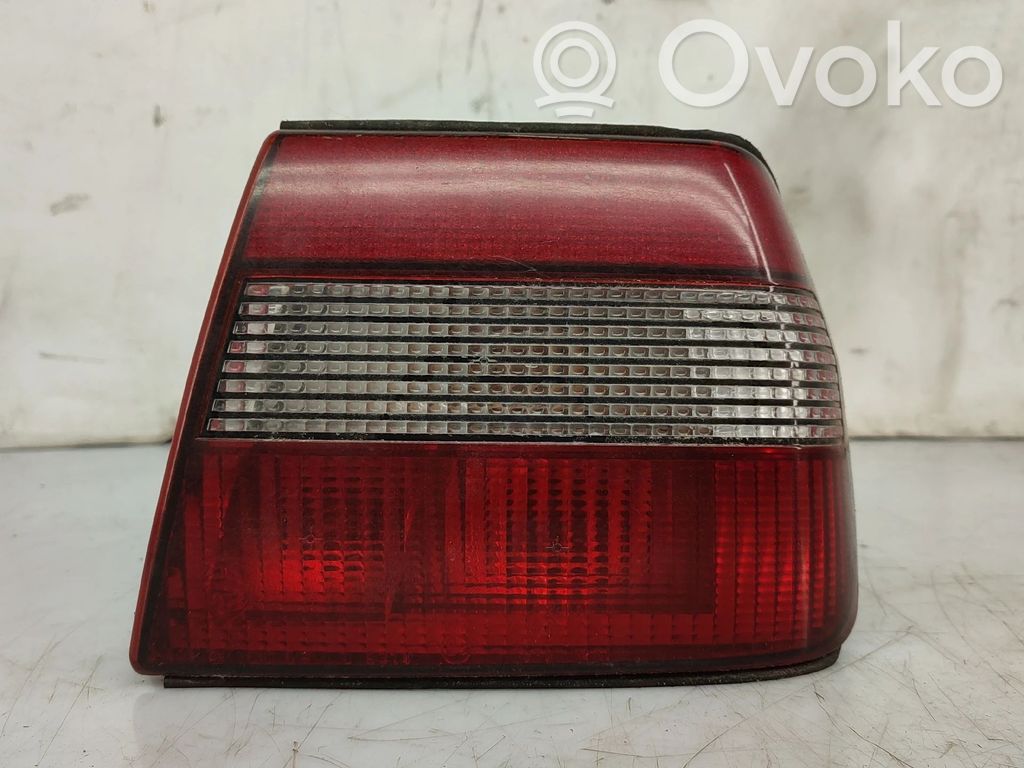 Lancia Dedra Lampă spate în caroserie 