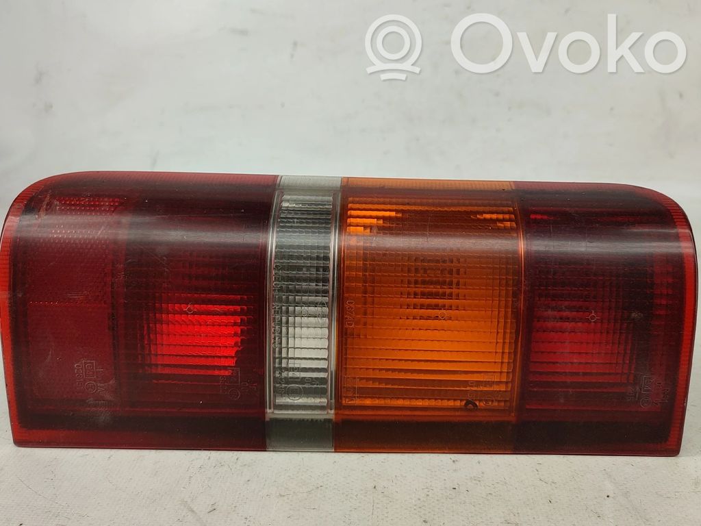 Takaluukun takavalot   95VG13405AA