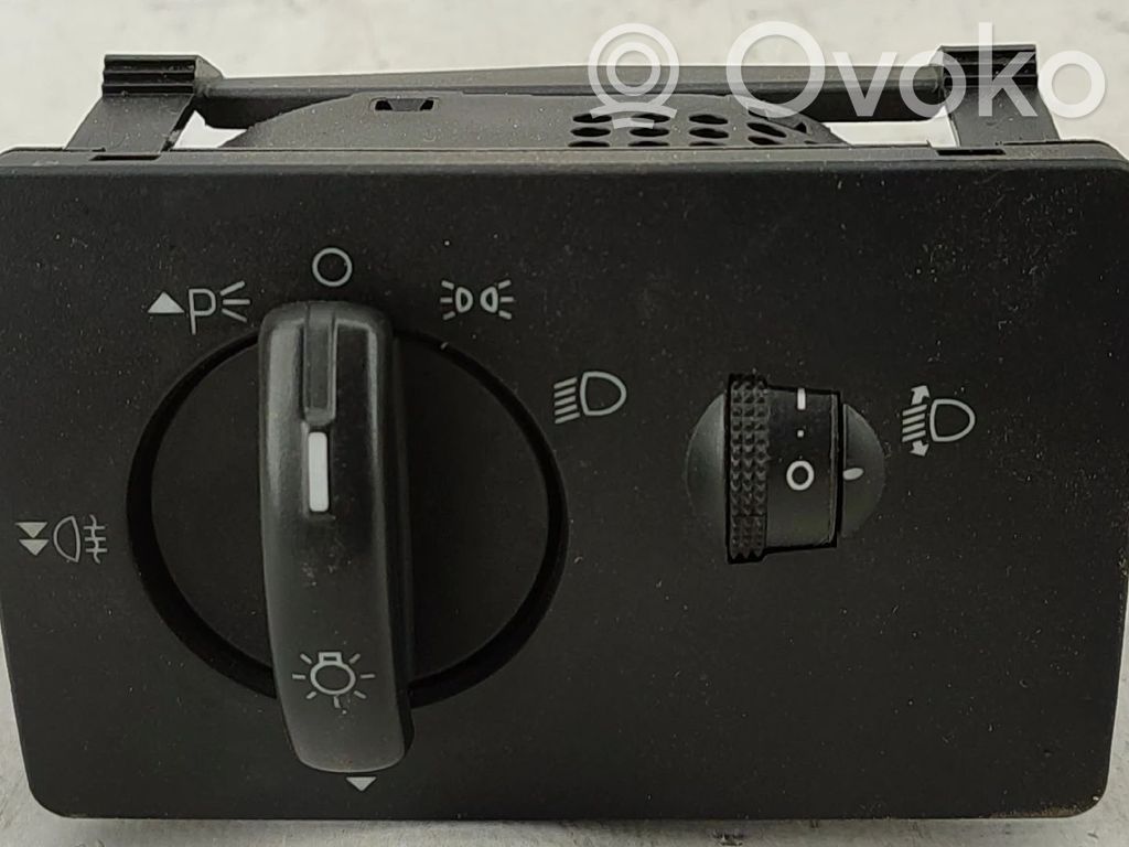 Lichtschalter   7M5T13A024LA
