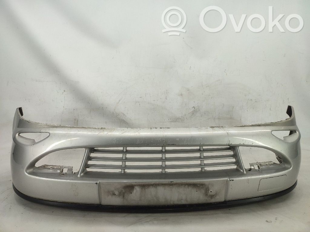 Ford Fiesta Zderzak przedni