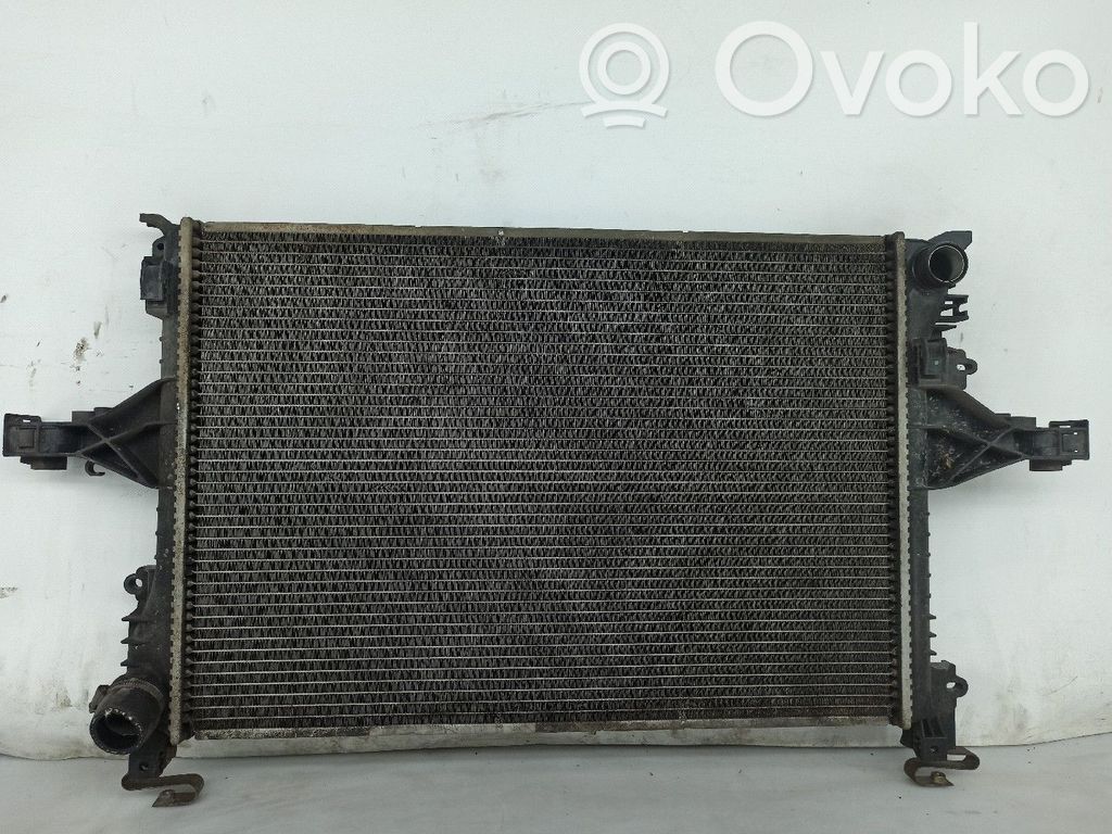 Coolant radiator   876118U,30714047