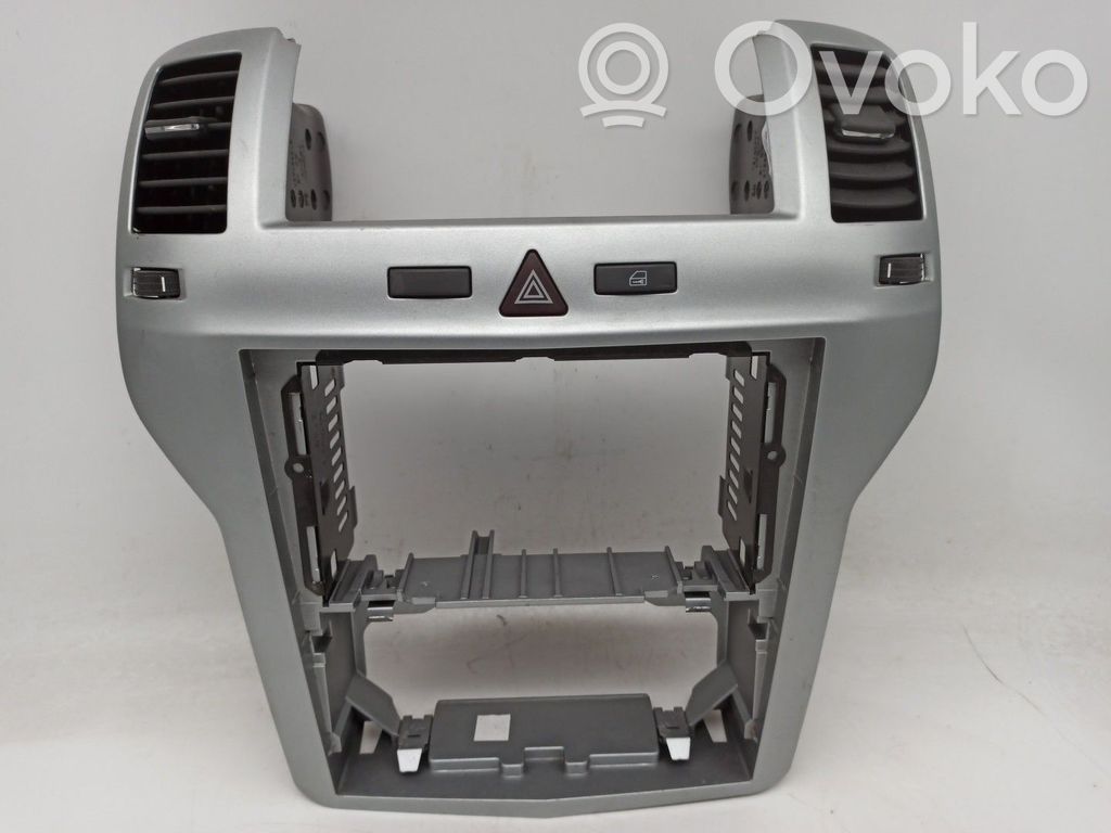 Opel Zafira B Mascherina unità principale autoradio/GPS 