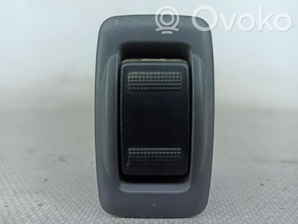 Electric window control switch   GE4T6638043