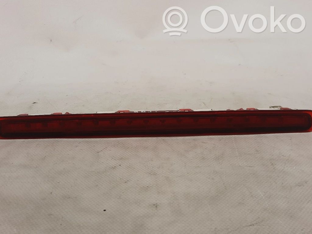 Kolmas/lisäjarruvalo   9185991