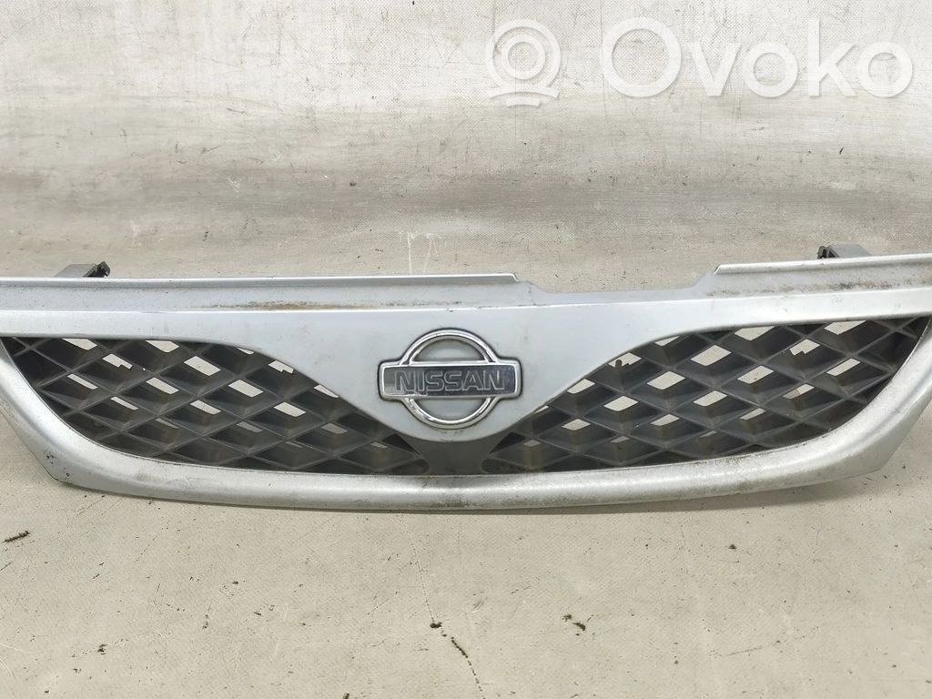 Nissan Almera Front grill 